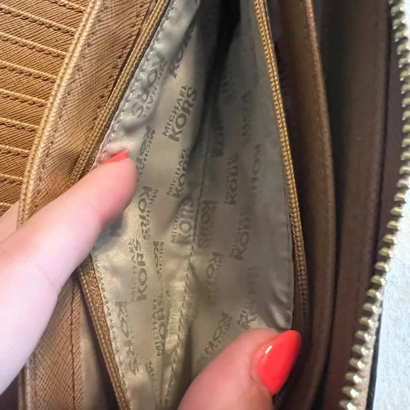 MICHAEL KORS large brown wallet 🫶🏼 - Picture 10 of 10